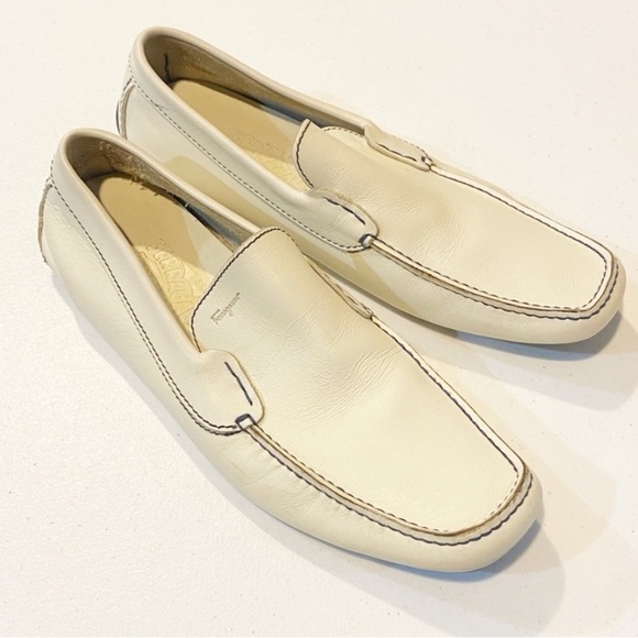 SALVATORE FERRAGAMO Leather Driving Loafers Off White - Picture 1 of 15